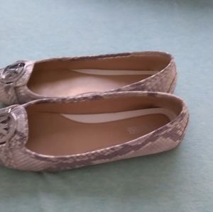 Used Michael kor Woman shoe